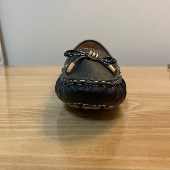 Black and Brown Loafers with Rounded Toe and Decorative Bow - Picture 6 of 12